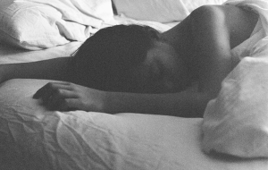 Почему мы испытываем сонливость и потерю концентрации, даже если хорошо выспались?